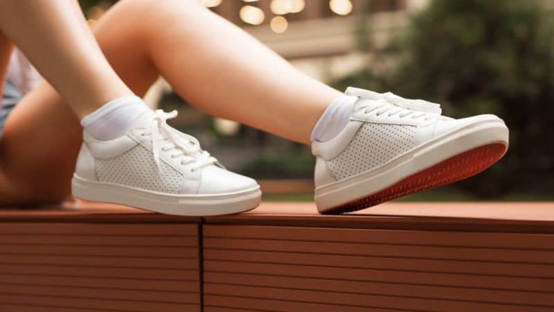 Baskets en cuir : le look casual peut aussi être élégant