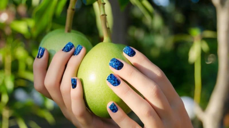 Stickers manucure : pourquoi est-ce tendance ?