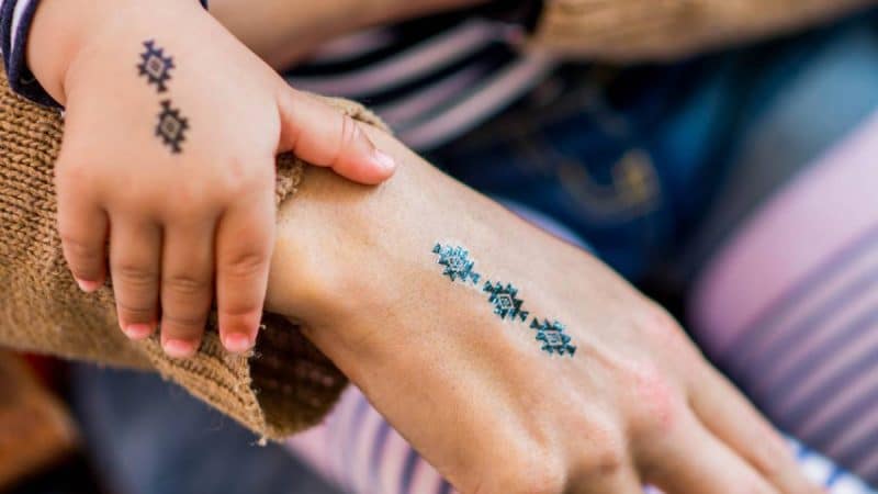 2 faux tatouages pour pimenter votre style